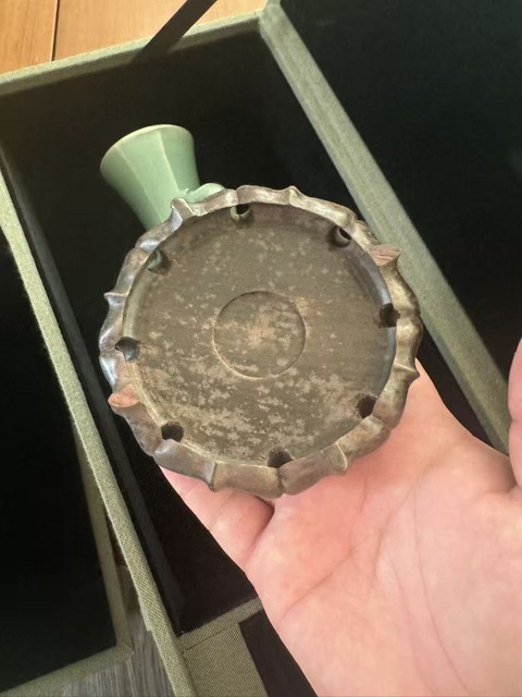 古玩陶瓷龍泉青瓷瓶真品鑒賞圖