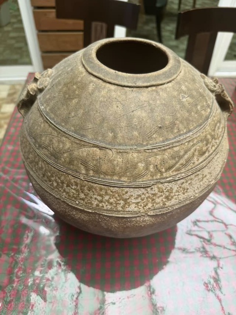 古玩陶瓷漢代青瓷罐真品鑒賞圖