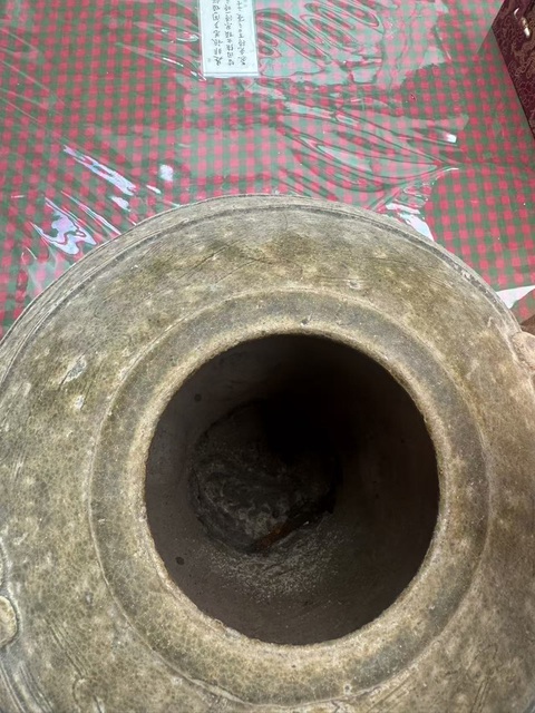 古玩陶瓷漢代青瓷罐真品鑒賞圖