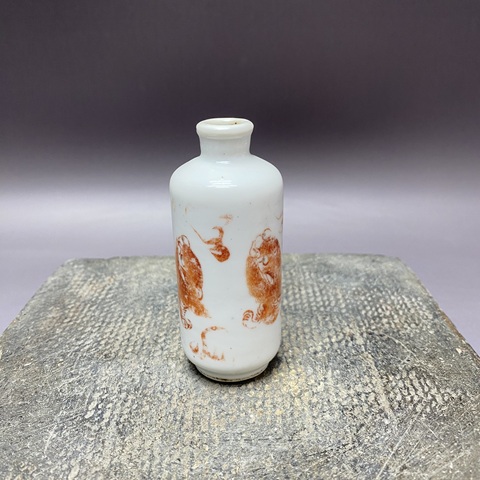 古玩陶瓷清晚期·太師少保礬紅鼻煙壺拍賣,當(dāng)前價(jià)格1200元