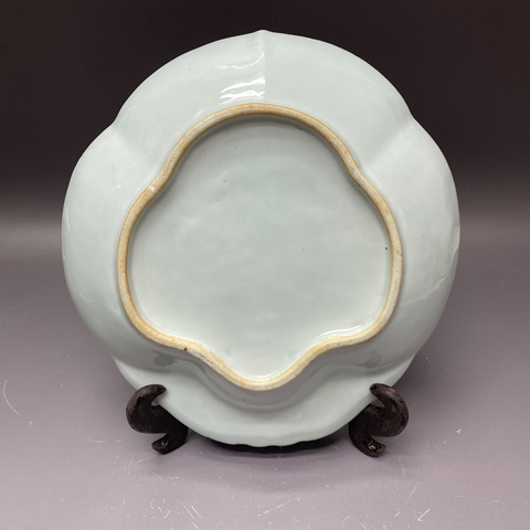古玩陶瓷樓臺亭閣山水紋青花盤真品鑒賞圖