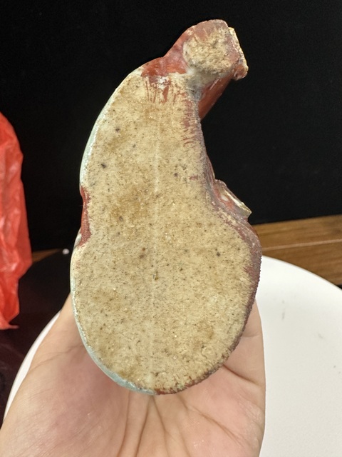 古玩陶瓷粉彩花卉蝴蝶紋瓷塑像真品鑒賞圖