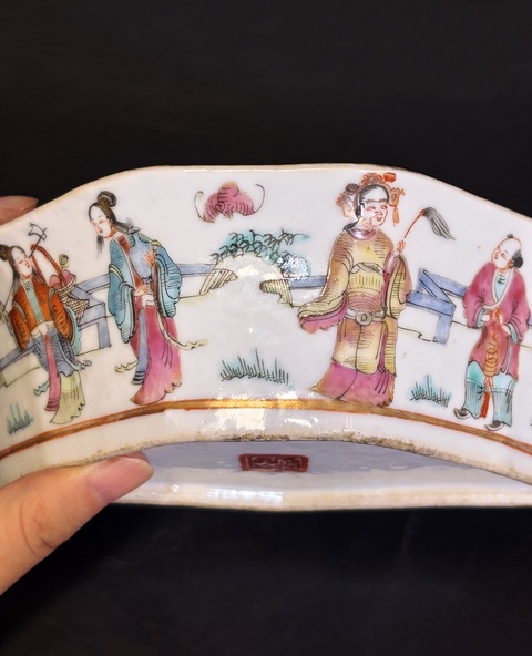 古玩陶瓷清同治 本朝款細路粉彩群仙祝壽圖蝠型貢碗拍賣，當前價格2200元