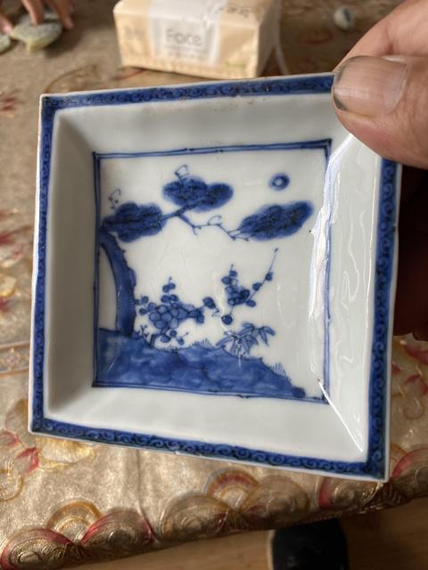 古玩陶瓷歲寒三友松竹梅青花四方盤(pán)真品鑒賞圖