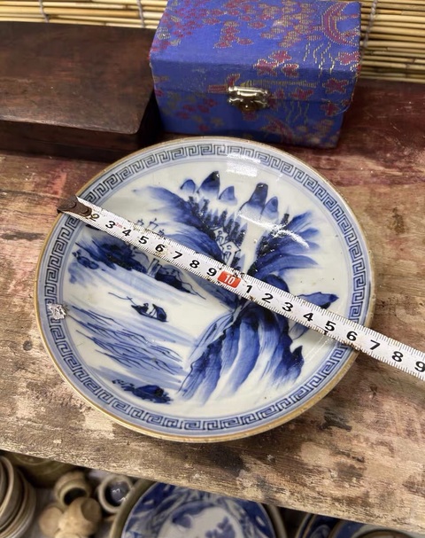 古玩陶瓷青花風(fēng)景人物紋盤真品鑒賞圖