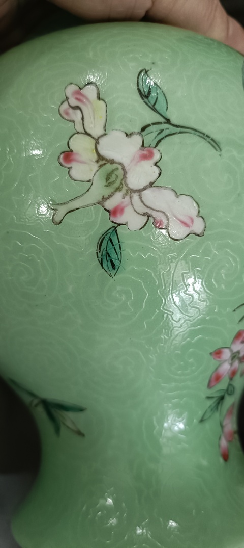 古玩陶瓷綠釉壓道粉彩花卉紋將軍罐真品鑒賞圖