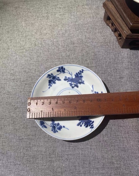 古玩陶瓷青花折枝花卉紋盤真品鑒賞圖