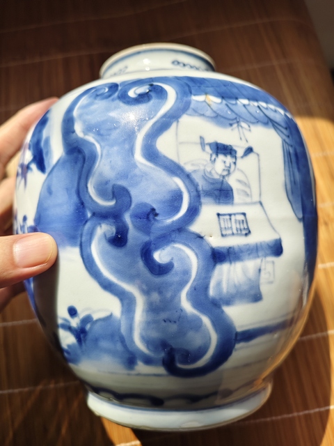 古玩陶瓷青花瓶真品鑒賞圖