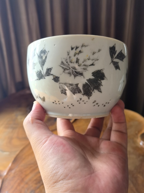 古玩陶瓷墨彩花卉紋蓋缸真品鑒賞圖