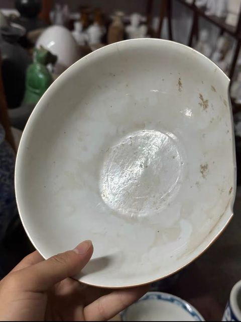 古玩陶瓷乾隆蘆雁紋碗真品鑒賞圖