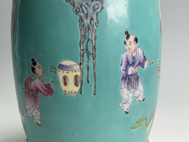 古玩陶瓷民國·松石綠釉粉彩人物紋鼓釘蓋罐拍賣，當前價格12432元