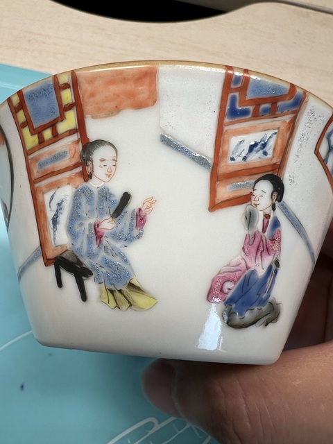 古玩陶瓷清道光粉彩人物故事圖馬蹄杯真品鑒賞圖