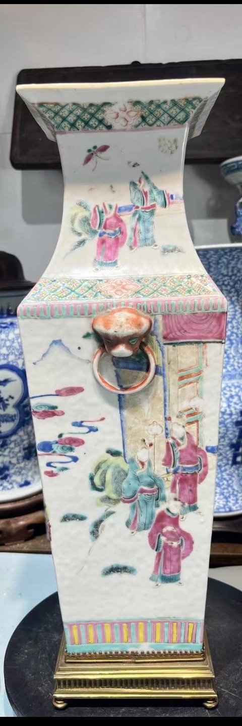 古玩陶瓷粉彩人物故事紋四方瓶真品鑒賞圖