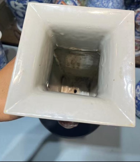 古玩陶瓷粉彩人物故事紋四方瓶真品鑒賞圖
