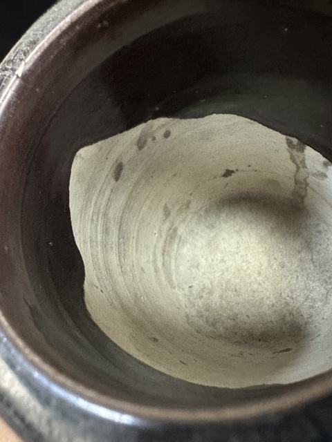 古玩陶瓷清末民初素三彩堆塑松鼠葡萄花卉紋筆筒拍賣，當前價格3888元