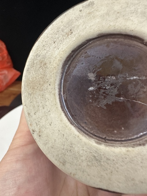 古玩陶瓷清末民初素三彩堆塑松鼠葡萄花卉紋筆筒拍賣，當前價格3888元