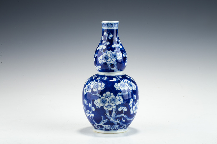 古玩陶瓷清晚·青花留白冰梅紋葫蘆瓶真品鑒賞圖