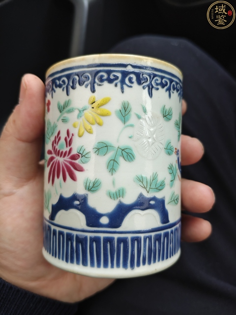 古玩陶瓷乾隆·粉彩花鳥(niǎo)筆筒(馬未都舊藏)拍賣(mài),當(dāng)前價(jià)格38000元