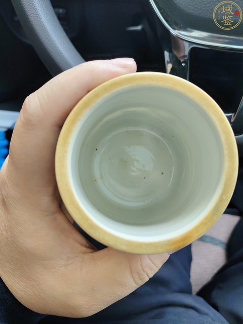古玩陶瓷乾隆·粉彩花鳥(niǎo)筆筒(馬未都舊藏)拍賣(mài),當(dāng)前價(jià)格38000元