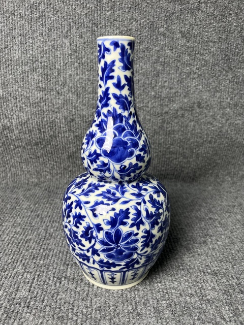 古玩陶瓷青花皮球花花卉紋葫蘆瓶真品鑒賞圖