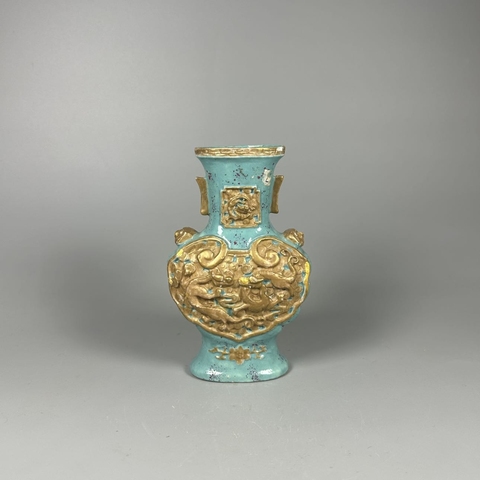 古玩陶瓷古銅彩堆塑龍紋盤口瓶真品鑒賞圖
