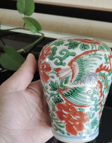 古玩陶瓷紅綠彩鳳凰牡丹花紋截口瓶真品鑒賞圖