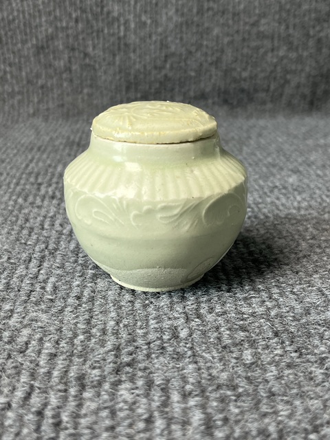 古玩陶瓷青白釉刻劃花卉紋蓋罐拍賣,當前價格666元