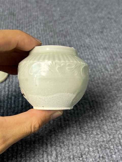 古玩陶瓷青白釉刻劃花卉紋蓋罐拍賣,當前價格666元