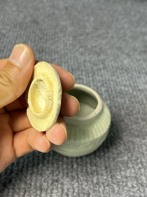 古玩陶瓷青白釉刻劃花卉紋蓋罐拍賣,當前價格666元