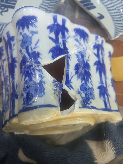 古玩陶瓷梵字紋青花盤標本真品鑒賞圖