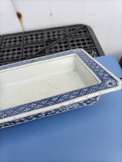 古玩陶瓷青花纏枝花紋水仙盆真品鑒賞圖