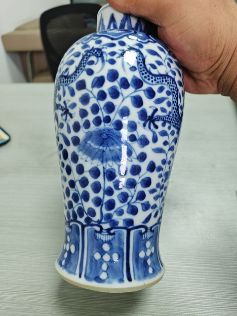 古玩陶瓷青花龍紋雞腿瓶真品鑒賞圖