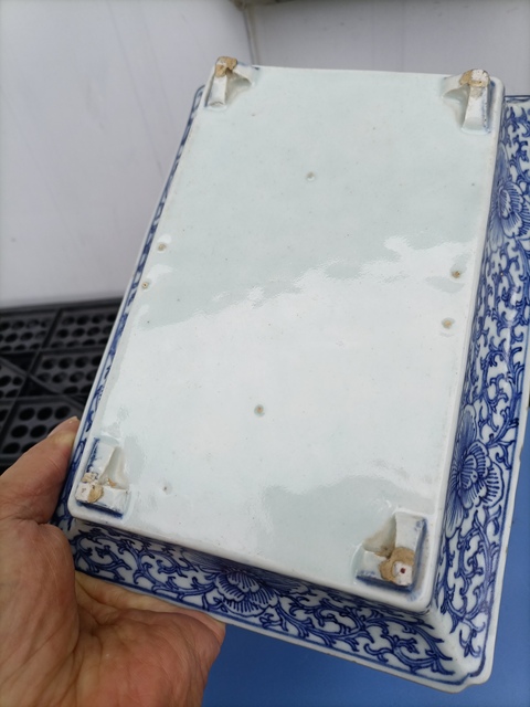 古玩陶瓷青花纏枝花紋水仙盆真品鑒賞圖