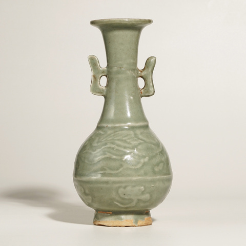 古玩陶瓷明龍泉模印雙耳瓶真品鑒賞圖