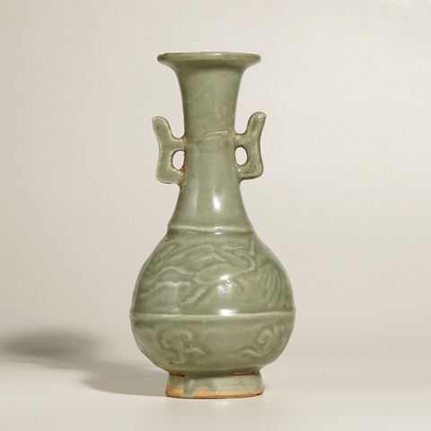 古玩陶瓷明龍泉模印雙耳瓶真品鑒賞圖