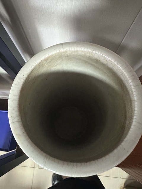 古玩陶瓷哥釉地鐵銹釉青花人物紋箭筒真品鑒賞圖