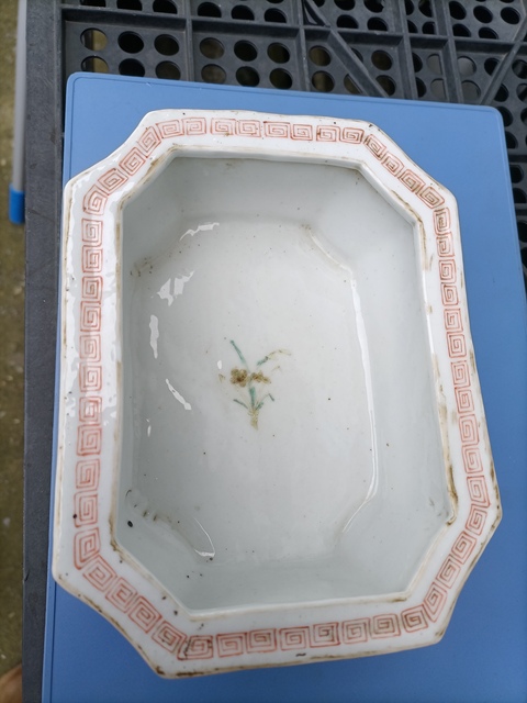 古玩陶瓷嬰戲紋粉彩八方水仙盆真品鑒賞圖