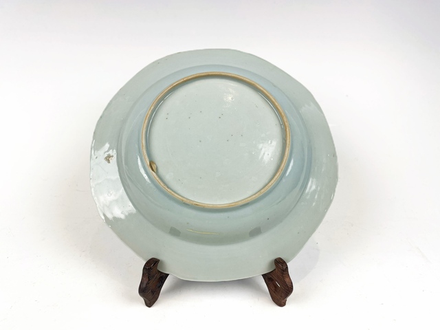 古玩陶瓷清早期·青花博古清貢盤真品鑒賞圖