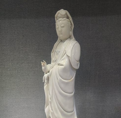 古玩陶瓷德化白瓷觀音菩薩造像真品鑒賞圖