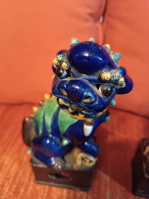 古玩陶瓷素三彩獅子擺件真品鑒賞圖