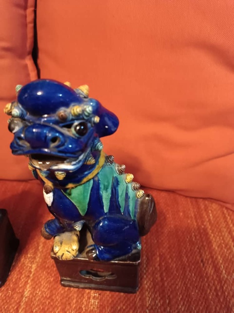 古玩陶瓷素三彩獅子擺件真品鑒賞圖