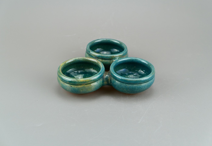 古玩陶瓷孔雀藍(lán)釉三連洗真品鑒賞圖