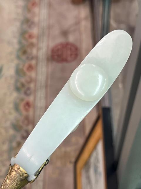 古玩玉器和田玉龍紋帶鉤真品鑒賞圖