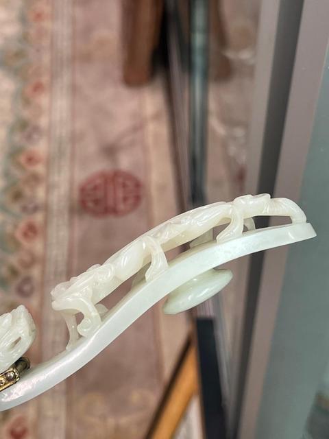 古玩玉器和田玉龍紋帶鉤真品鑒賞圖