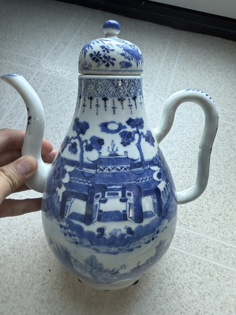 古玩陶瓷樓臺亭閣青花執壺真品鑒賞圖