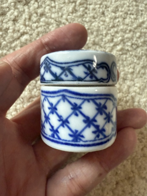 古玩陶瓷青花蓋盒真品鑒賞圖