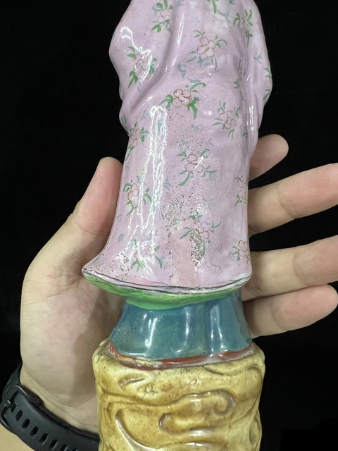 古玩陶瓷粉彩人物瓷塑像真品鑒賞圖