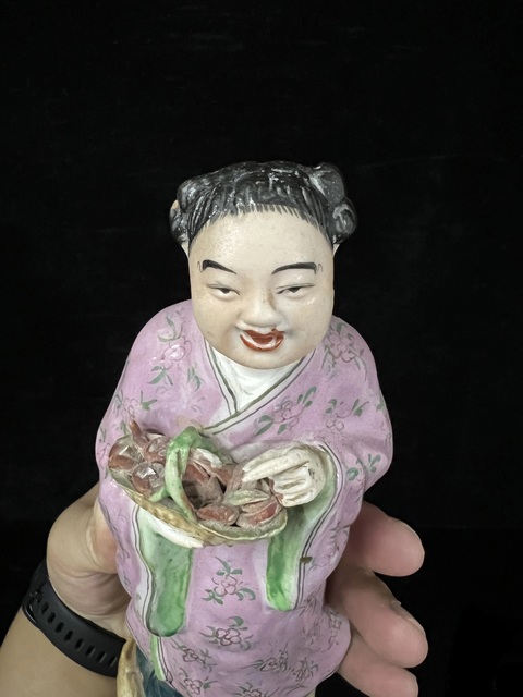 古玩陶瓷粉彩人物瓷塑像真品鑒賞圖