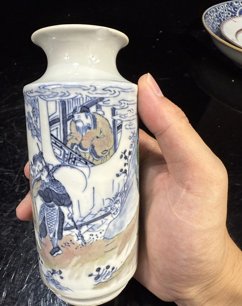 古玩陶瓷青花釉里紅粉彩人物故事紋燈籠瓶真品鑒賞圖