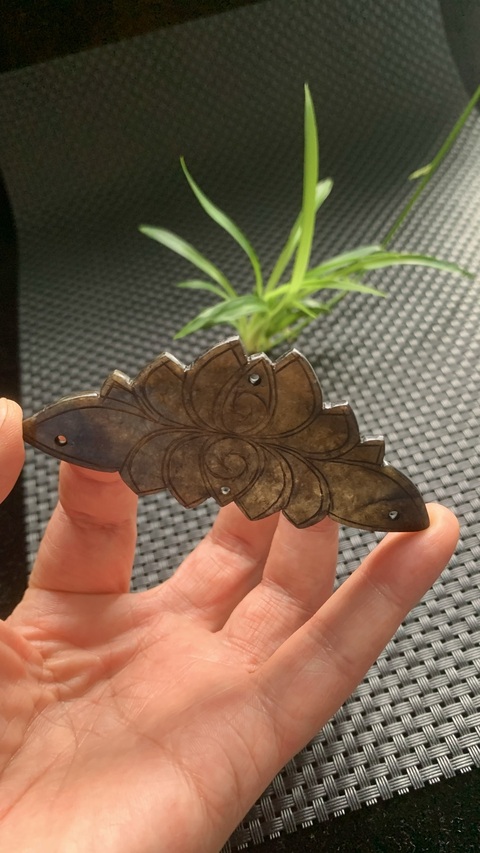 古玩玉器重口味清代翡翠雕“花卉佩”拍賣,當前價格3888元